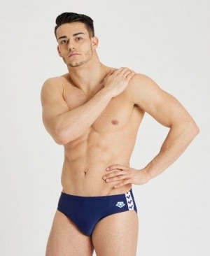 Arena Icons Solid Brief Miesten Alushousut Laivastonsininen | 73692YMZP